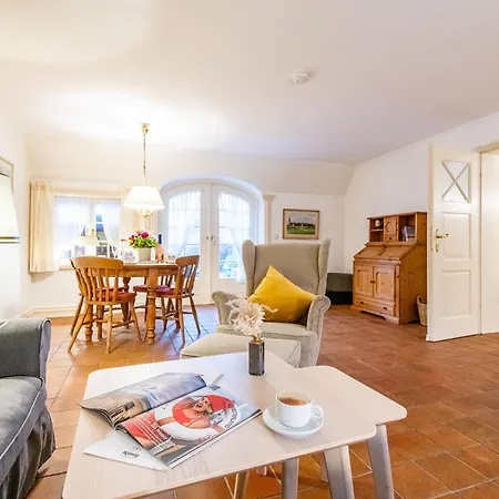 Semesterbostad Friesenhaus Kaeptn Hahn Hausteil 05